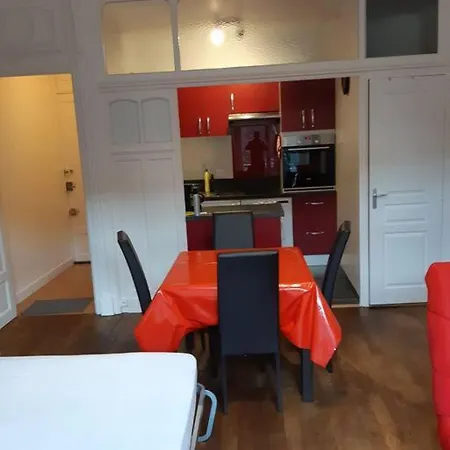 Le Sarciron 82 Apartment